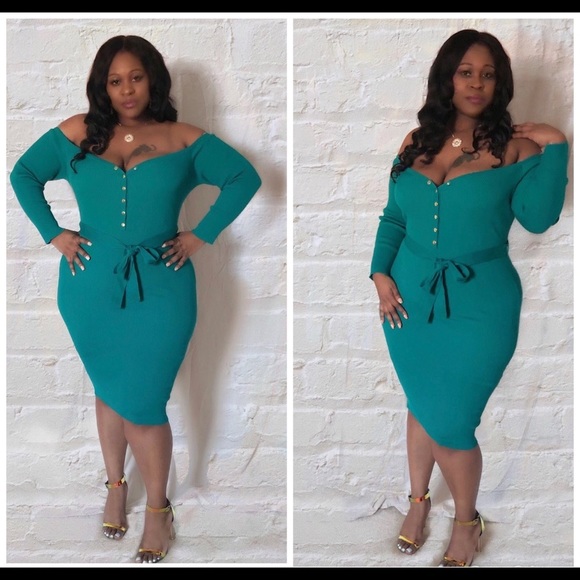 𝅺PLUS Size Rib Knit Midi Dress - Picture 7 of 7
